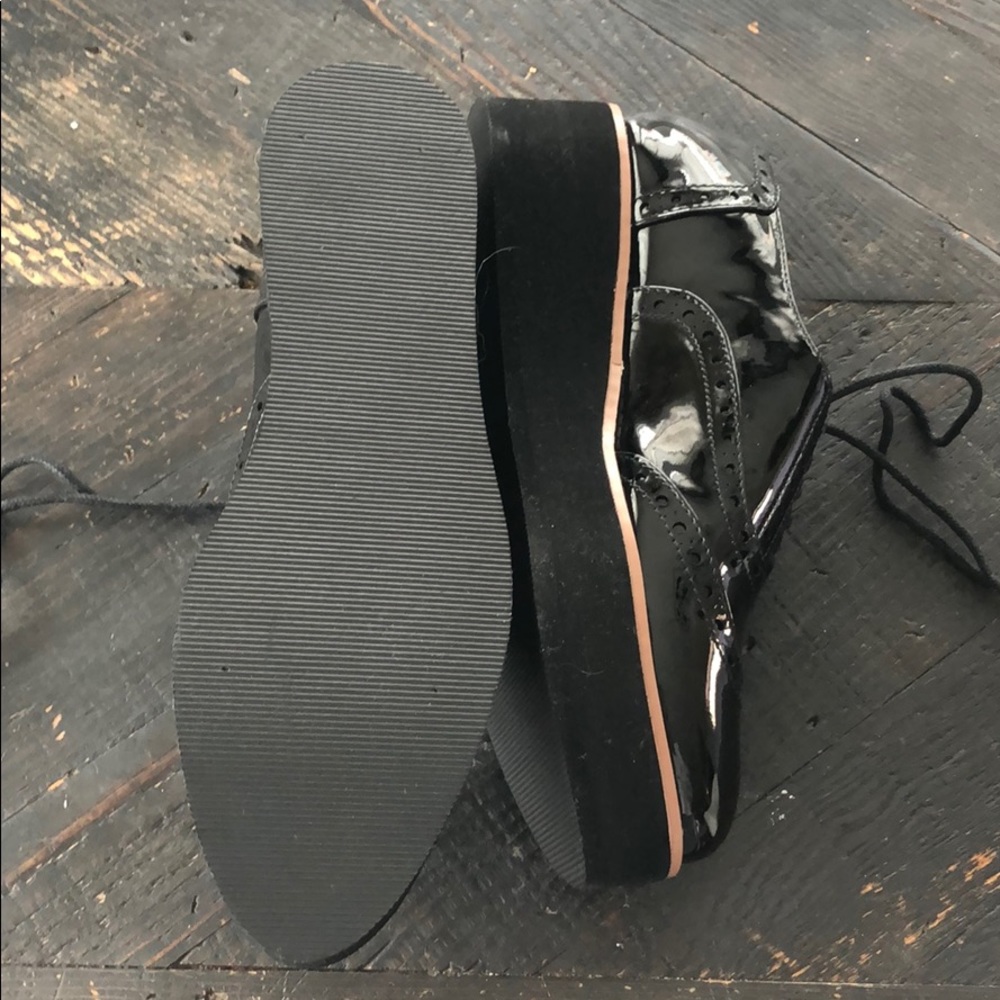 BRAND NEW!! Steve Madden Shoes - Picture 4 of 8